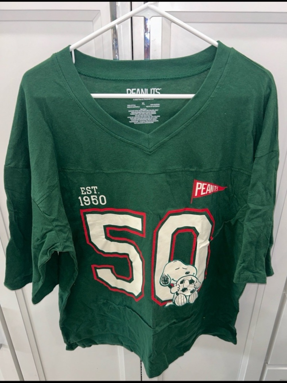 Peanuts Snoopy Mexico V-Neck T- Shirt Size XL NWT Oversized Fit
